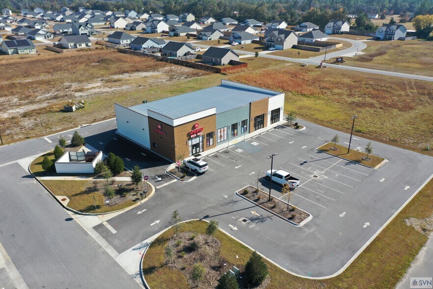 More Photos Of 745 Mccall Rd, Springfield Restaurant For Lease