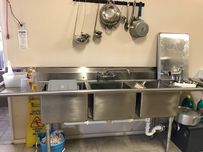 More Photos Of 12690 Pensamiento, San Elizario Convenience Store For Sale