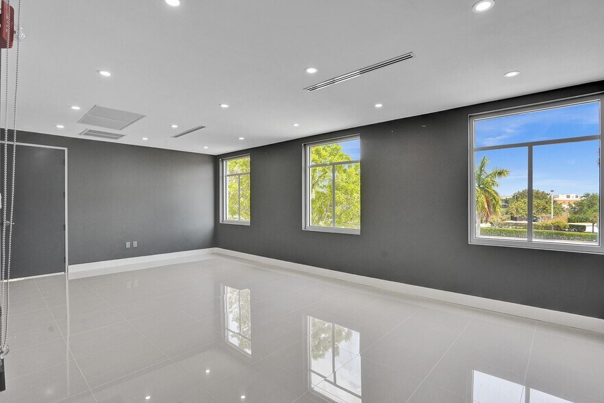 More Photos Of 15620 SW 29th St, Miramar Medical For Sale