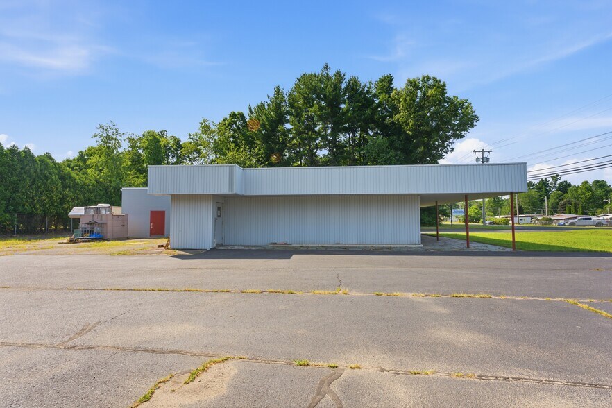 More Photos Of 901 Southampton Rd, Westfield Industrial For Sale
