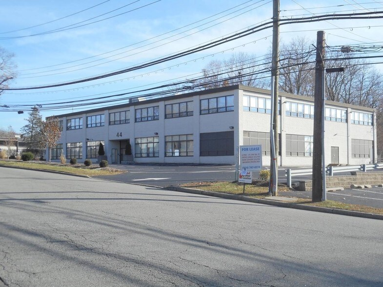 Primary Photo Of 44 Executive Blvd, Elmsford Loft Creative Space For Lease