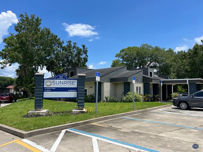 More Photos Of 1849 Jess Parrish Ct, Titusville Medical For Lease