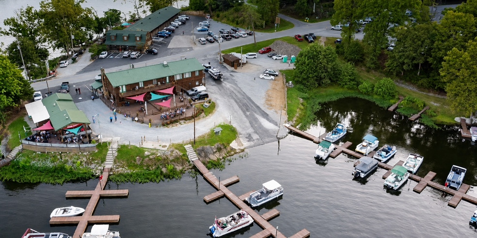 More Photos Of 530 Lake Malone Rd, Lewisburg Hotel For Sale