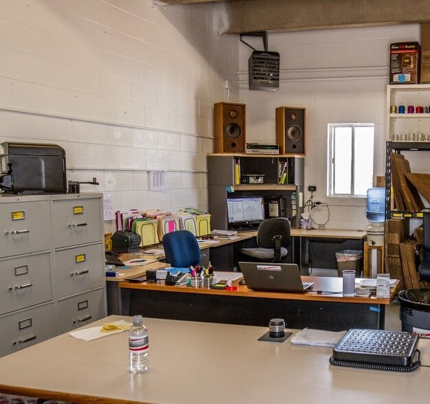 More Photos Of 9615 US Highway 85 N, Littleton Warehouse For Lease