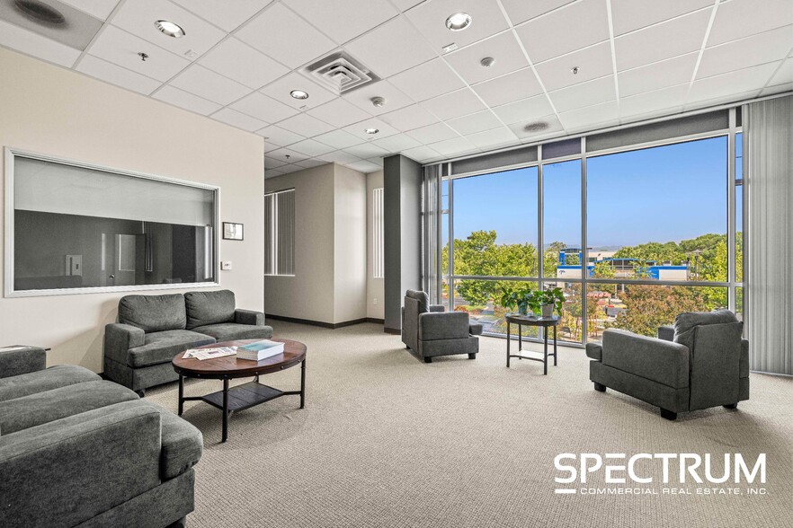 More Photos Of 25106 Avenue Tibbitts, Valencia Loft Creative Space For Sale