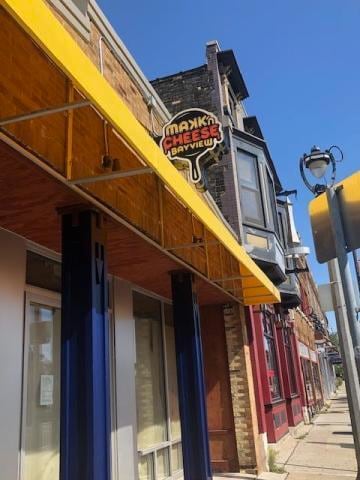 More Photos Of 2242 S Kinnickinnic Ave, Milwaukee Storefront Retail Residential For Lease