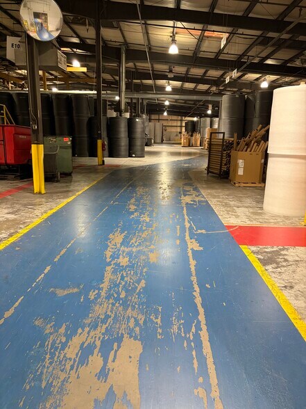 More Photos Of 2020 W Front St, Statesville Manufacturing For Lease