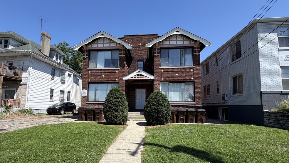 Primary Photo Of 2072 Elm Ave, Cincinnati Apartments For Sale