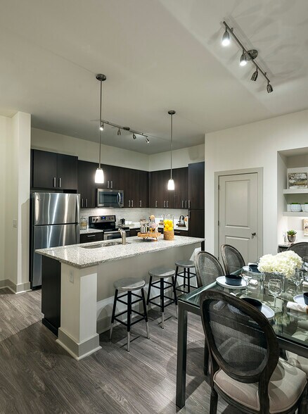 More Photos Of 1110 Hammond Dr NE, Atlanta Apartments For Lease