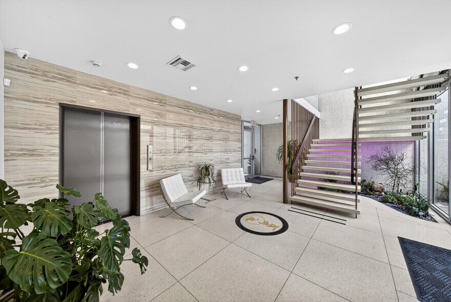 More Photos Of 7630 Biscayne Blvd, Miami Office For Lease