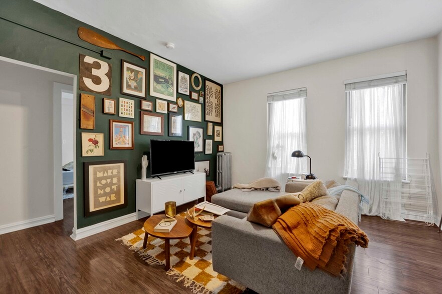 More Photos Of 1401 E Hyde Park Blvd, Chicago Apartments For Sale