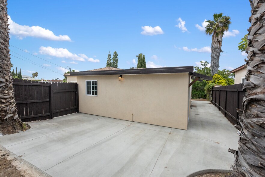 More Photos Of 6665 Amherst St, San Diego Apartments For Sale