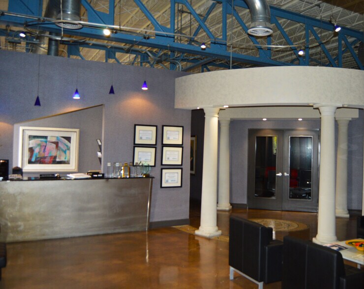 More Photos Of 2204 Louisiana St, Houston Storefront Retail Office For Sale