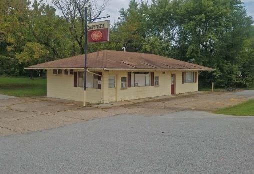 More Photos Of 681 Ash Flat Dr, Ash Flat Restaurant For Sale