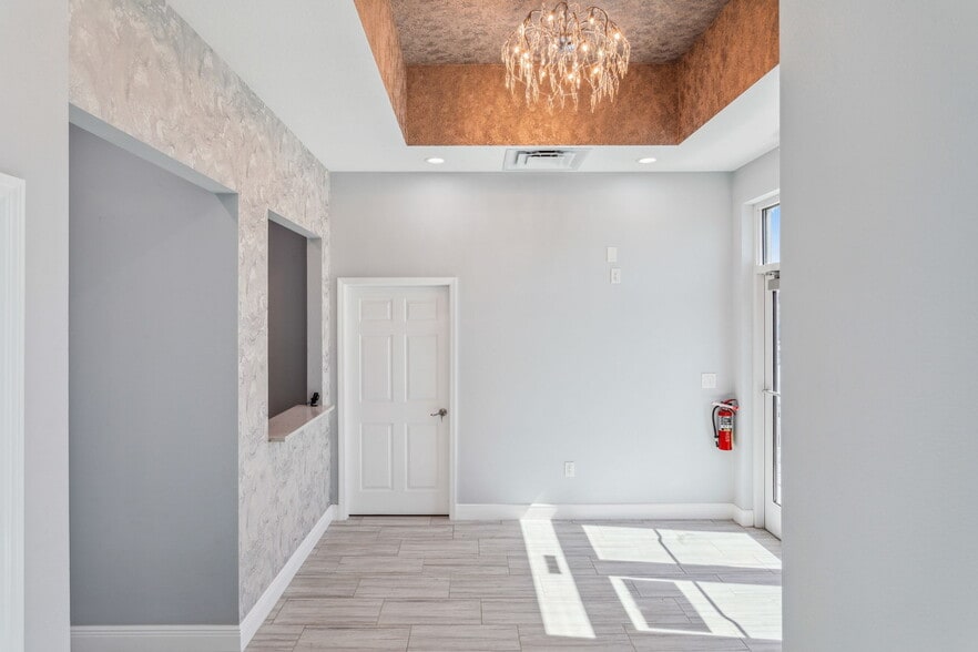 More Photos Of 5265 Park Blvd, Pinellas Park Office For Lease