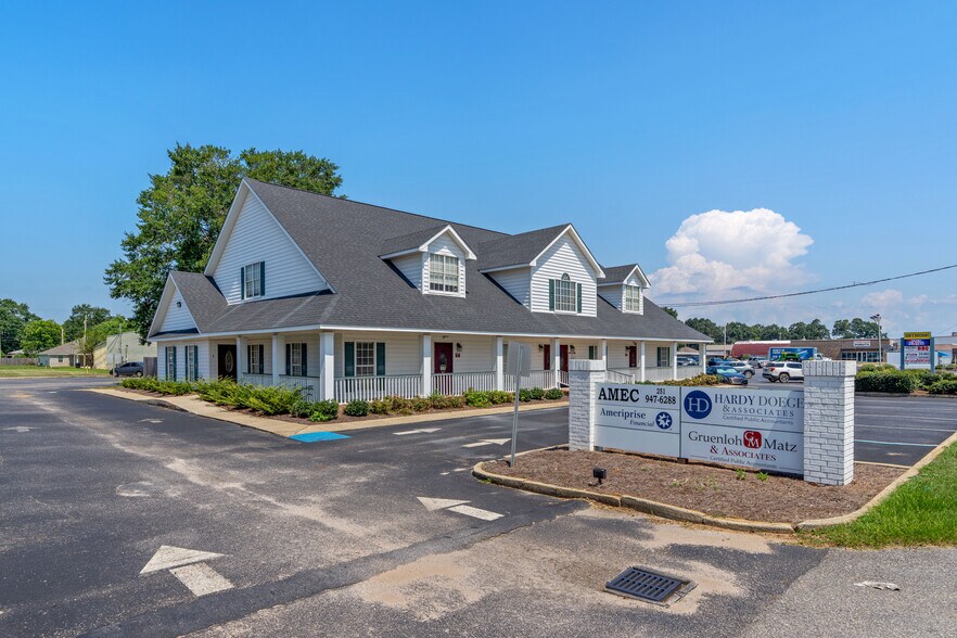 More Photos Of 22193 Highway 59 S, Robertsdale Office For Lease