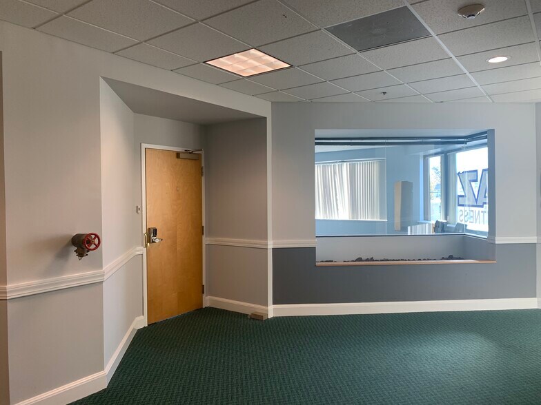 More Photos Of 630 Boston Rd, Billerica Office For Sale