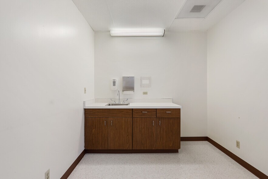 More Photos Of 1760 Termino Ave, Long Beach Medical For Lease