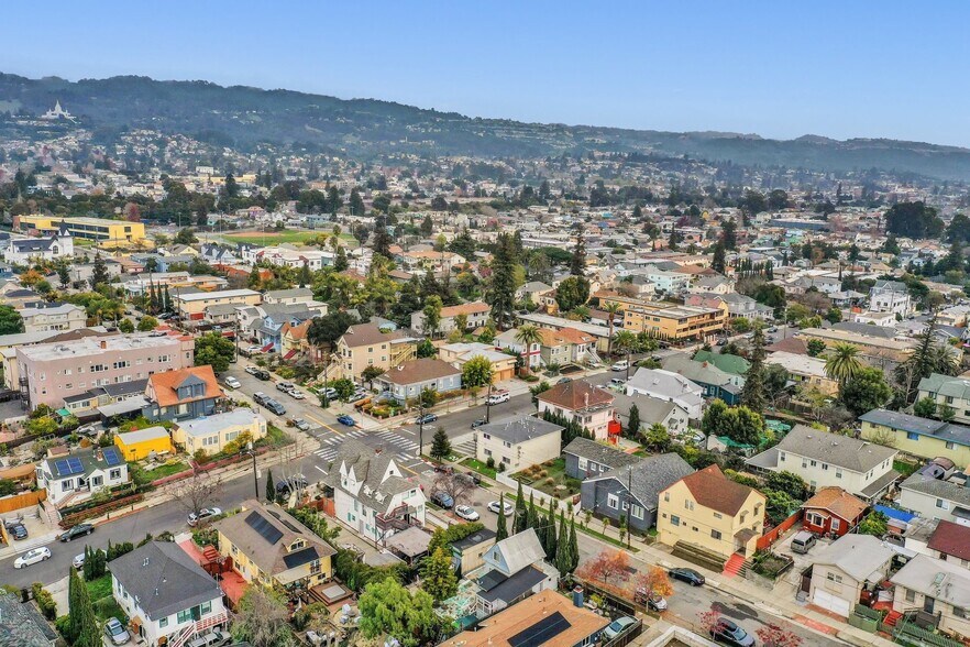 More Photos Of 2901-2907 Nicol Ave, Oakland Apartments For Sale