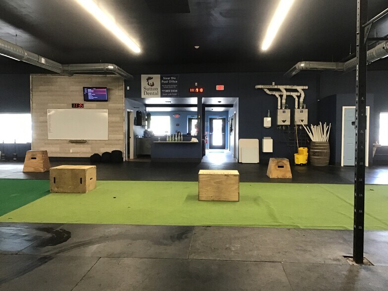 More Photos Of 64 Worcester Providence Tpke, Sutton Storefront Retail Office For Lease