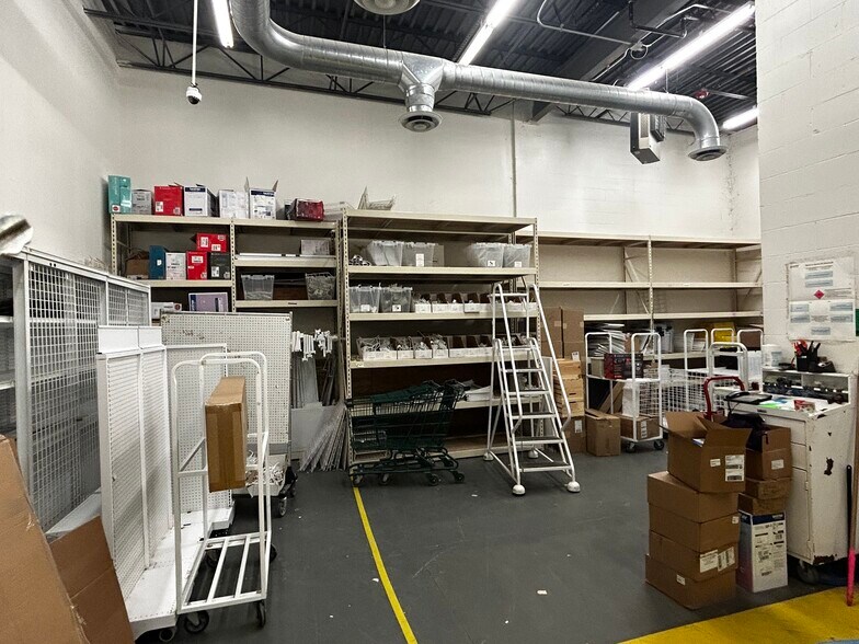 More Photos Of 3958 Junior Prewitt Point, Osage Beach Freestanding For Lease