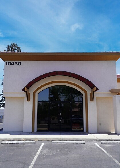 More Photos Of 10430 Bermuda Rd, Las Vegas Freestanding For Lease
