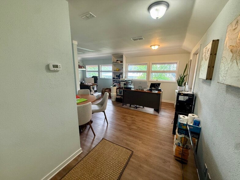More Photos Of 1411 S 14th St, Fernandina Beach Office For Lease