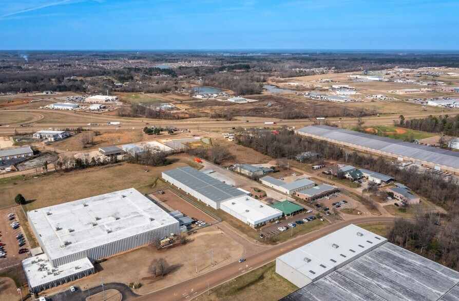 More Photos Of 135 Industrial Dr N, Madison Warehouse For Sale