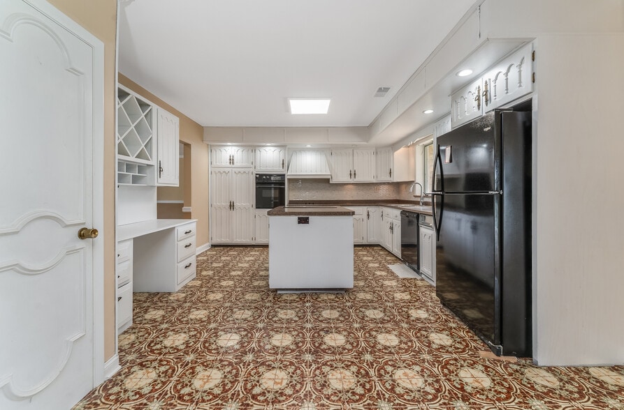 More Photos Of 2431 Route 57 East, Washington Office Residential For Sale