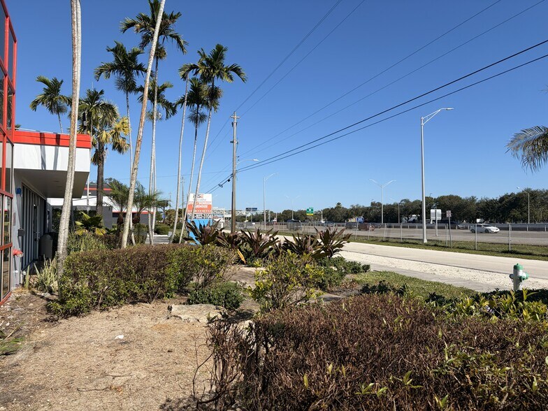 More Photos Of 2950 N 28th Ter, Hollywood Loft Creative Space For Lease