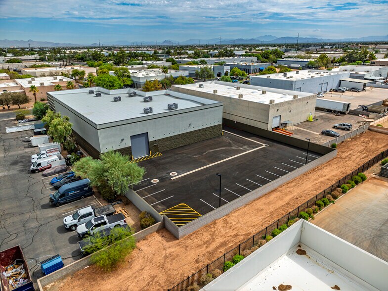 More Photos Of 315 E Comstock Dr, Chandler Warehouse For Sale