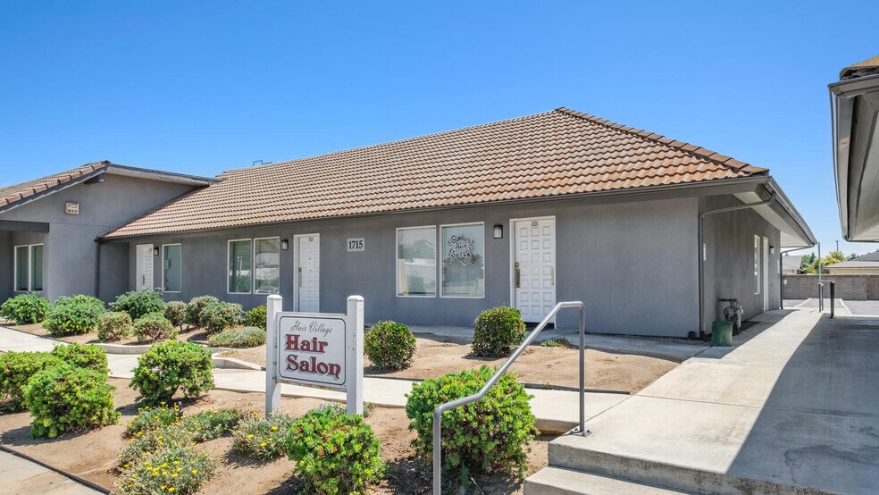 More Photos Of 1715 N Minnewawa Ave, Clovis Office For Lease