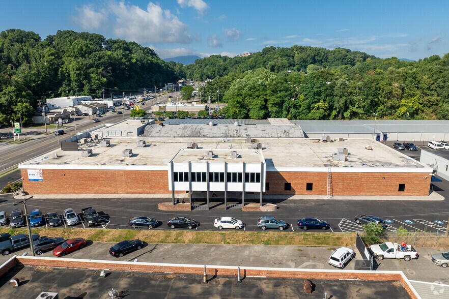 More Photos Of 2727 Franklin Rd SW, Roanoke Medical For Sale