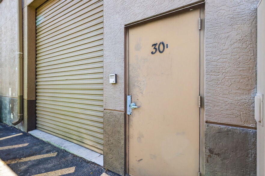 More Photos Of 12220 Towne Lake Dr, Fort Myers Unknown For Lease