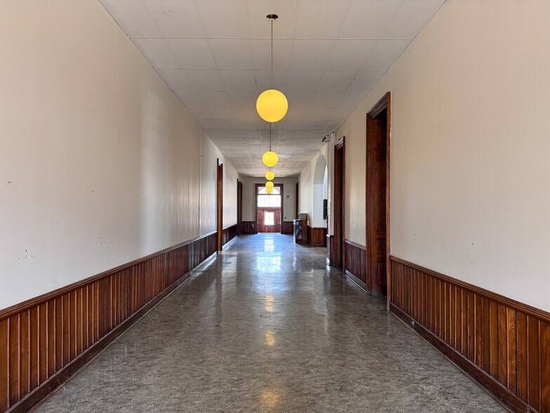 More Photos Of 2 Federal St, Saint Albans Specialty For Sale