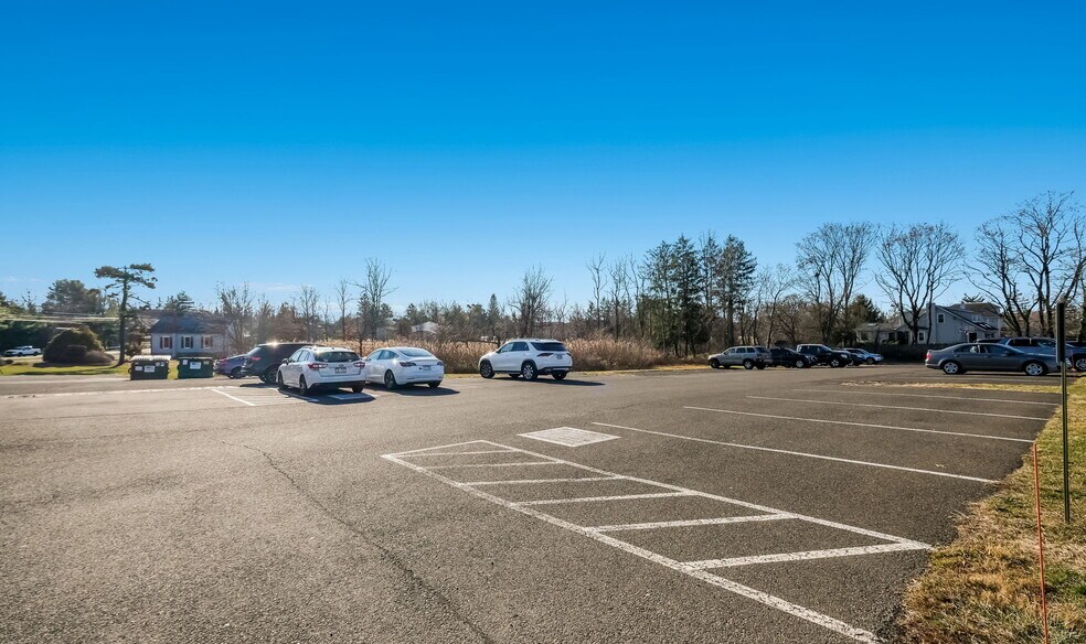 More Photos Of 3488 York Rd, Furlong Office For Sale