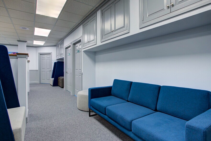 More Photos Of 930 Red Rose Ct, Lancaster Medical For Lease