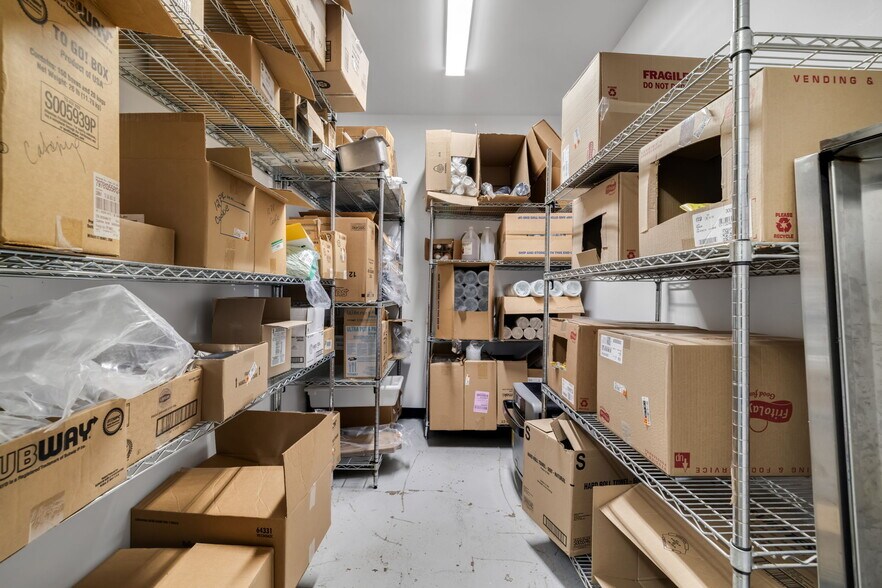 More Photos Of 99 Ohio River Blvd, Leetsdale Fast Food For Sale