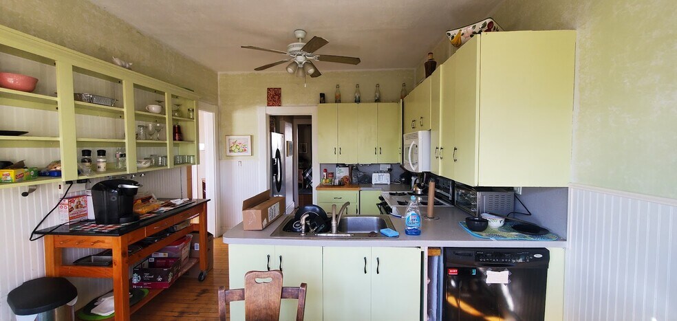 More Photos Of 140 Grand View Ave, Quincy Apartments For Sale