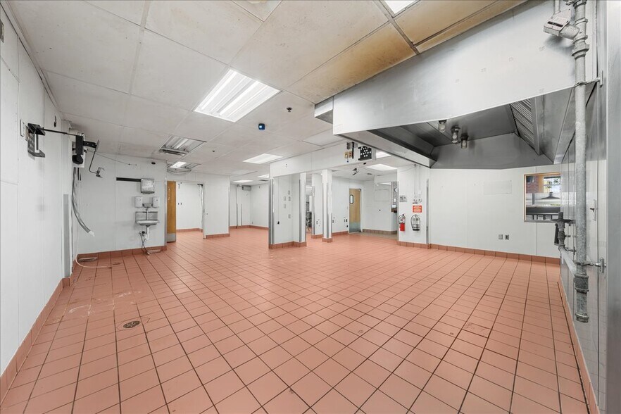 More Photos Of 1550 Larpenteur Ave W, Falcon Heights Apartments For Lease