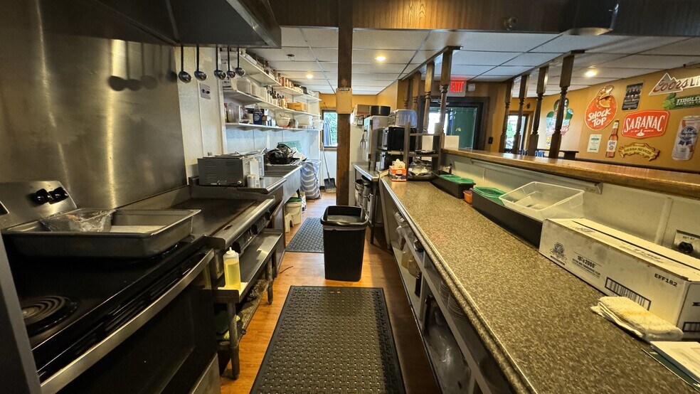 More Photos Of 226 Genesee St, Utica Bar For Sale