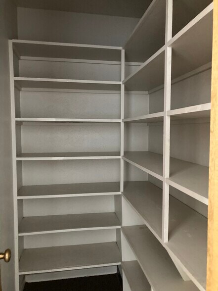 More Photos Of 2620 Yonkers St, Plainview Medical For Sale