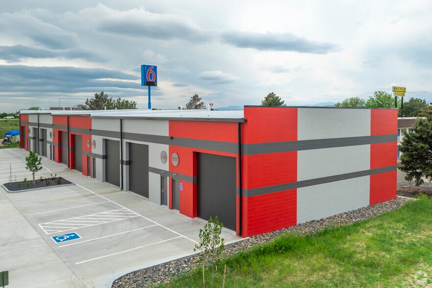 More Photos Of 11 NW Frontage Rd, Fort Collins Showroom For Sale