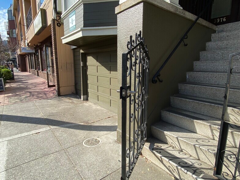 More Photos Of 3972 24th St, San Francisco Apartments For Lease
