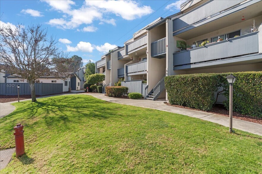 More Photos Of 620 Alamo Ct, Mountain View Apartments For Sale