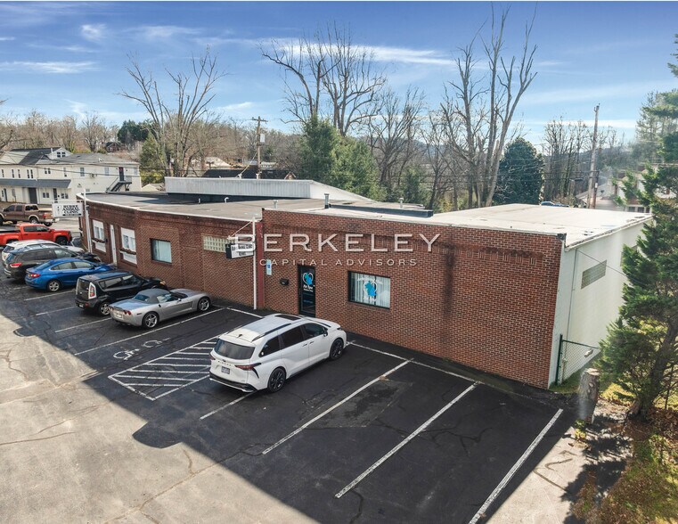 More Photos Of 1034 E Union St, Morganton General Retail For Sale