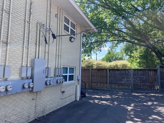 More Photos Of 1616 Monroe Ave, Memphis Apartments For Sale