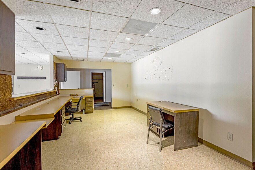 More Photos Of 9030 Montgomery Rd, Cincinnati Medical For Lease