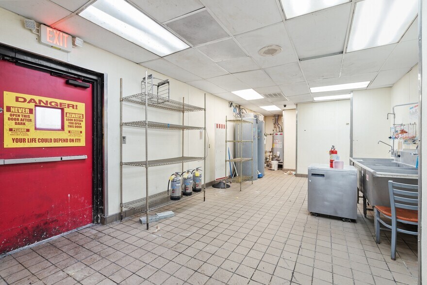 More Photos Of 4480 Alum Creek Dr, Columbus General Retail For Sale