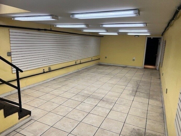More Photos Of 21 Pelham St, Newton General Retail For Sale